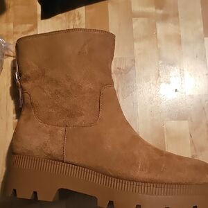 JENNIFER SIMPSON Suede Ankle Boots